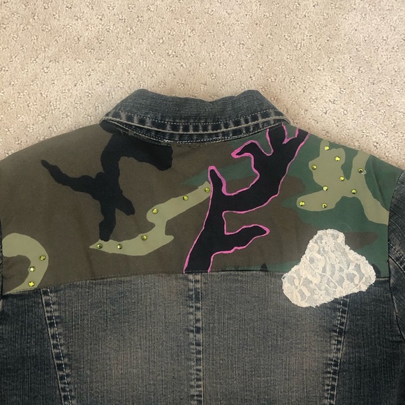Angel Jeans Camouflage Denim Jacket With Detailing - Picture 15 of 16